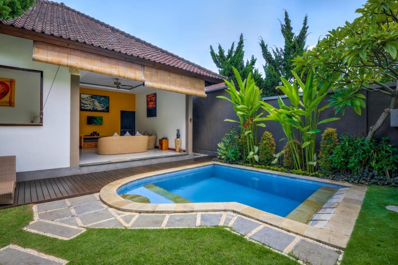 Gracia Bali Villas & Apartment Seminyak Esterno foto